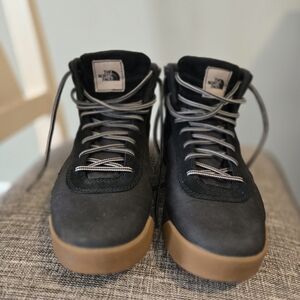 Men's North Face Larimer Mid Waterproof Boots size 10.5